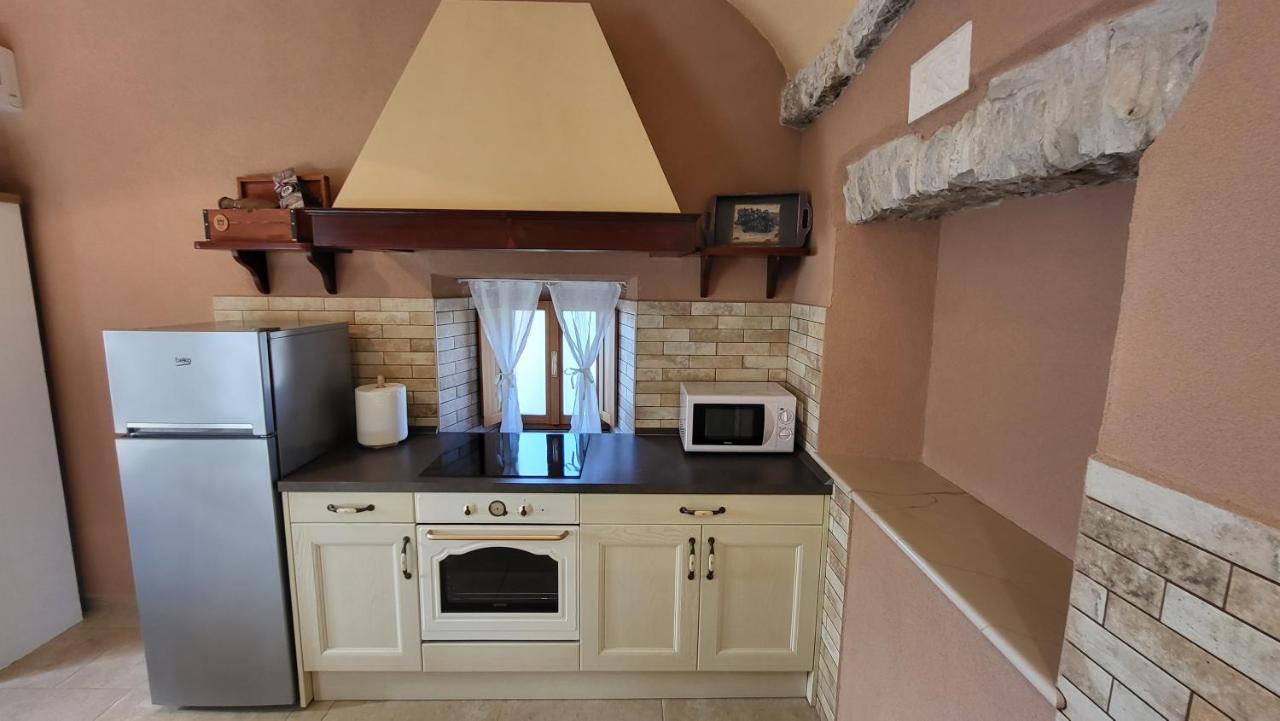 Stone House Apartments Didini Dvori Lumbarda Exterior foto
