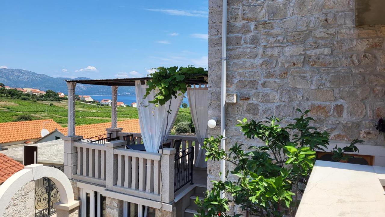 Stone House Apartments Didini Dvori Lumbarda Exterior foto