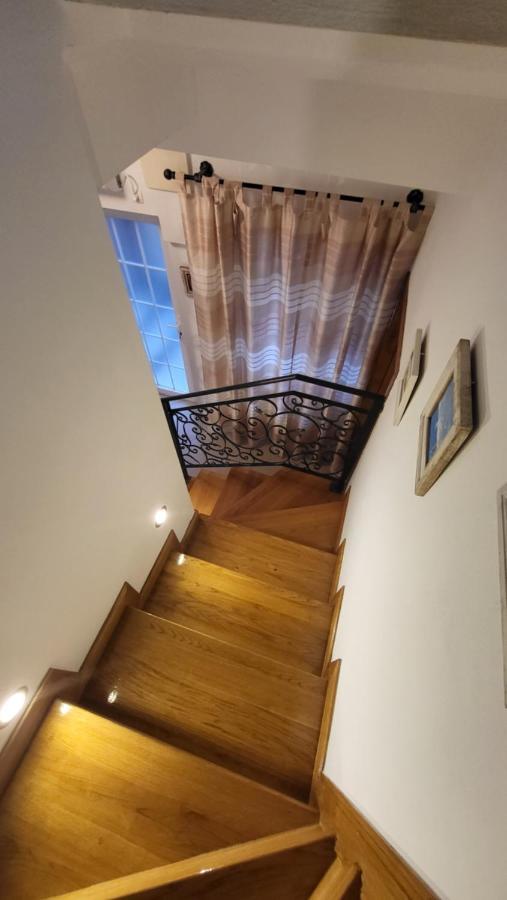 Stone House Apartments Didini Dvori Lumbarda Exterior foto